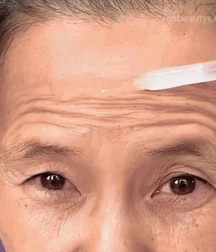 Vita Gold – Serum Antiedad con Vitamina C y Ácido Hialurónico